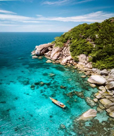 Vịnh Cá Mập nằm ở phía Nam của Koh Tao (Ảnh: Internet) Vịnh Cá Mập nằm ở phía Nam của Koh Tao (Ảnh: Internet)