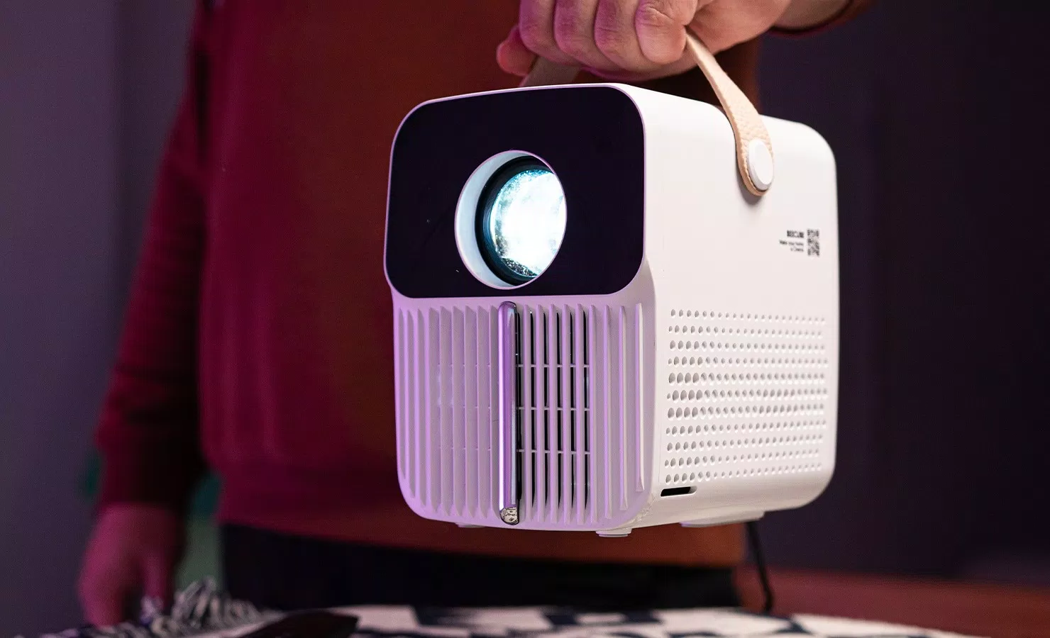 Beecube X2 Max Gen 3: Bùng nổ giải trí Tết sum vầy - Liệu có ngon - bổ - rẻ? âm thanh Beecube X2 Max Gen 3 chất lượng độc đáo Gen 3 giải trí hệ điều hành kỹ thuật màn hình máy chiếu phần mềm thiết kế thông số kỹ thuật tính năng