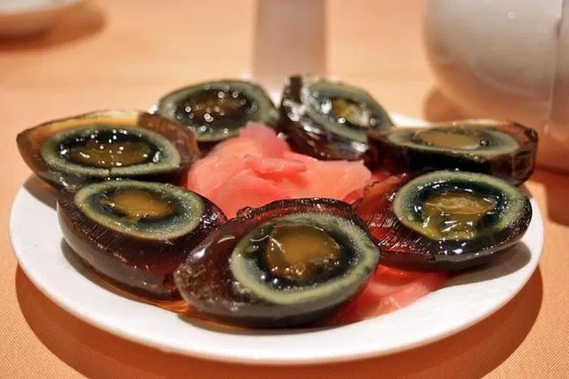 Bạn có gan nếm thử những món này không? (Ảnh: Internet)