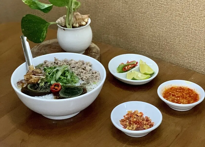 Quán Cháo bò Đà Nẵng Năm Hồng - Ảnh: Pinterest