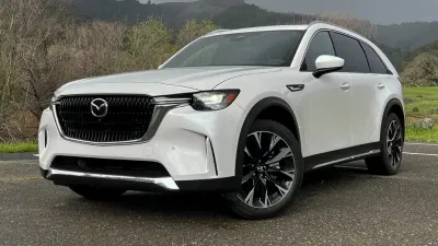 Mẫu xe CX-90 PHEV (Ảnh: Internet) Mẫu xe CX-90 PHEV (Ảnh: Internet)