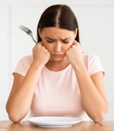 Giảm cân đừng nhịn ăn bạn nhé (Nguồn: internet) Giảm cân đừng nhịn ăn bạn nhé (Nguồn: internet)