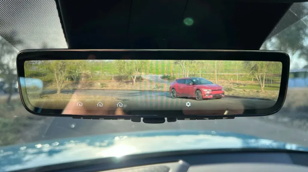 Gương chiếu hậu camera (Ảnh: Internet) Gương chiếu hậu camera (Ảnh: Internet)