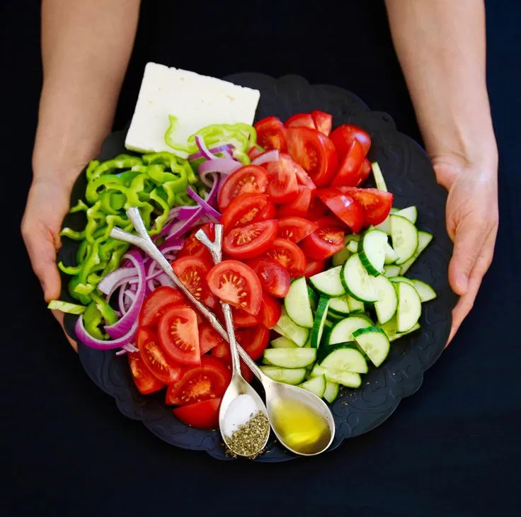 Hãy chọn ăn những thực phẩm lành mạnh như trái cây và rau thay vì hoàn toàn không có carb.(Nguồn:Internet)