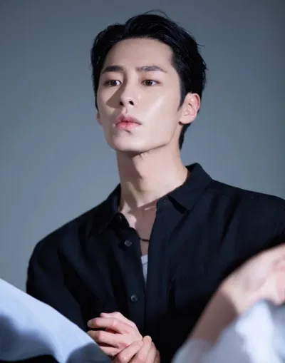 Những điều chưa biết về "bạn trai Karina": Lee Jae Wook có IQ cực cao, nổi tiếng vì "già" (Ảnh: Internet) Những điều chưa biết về "bạn trai Karina": Lee Jae Wook có IQ cực cao, nổi tiếng vì "già" (Ảnh: Internet)