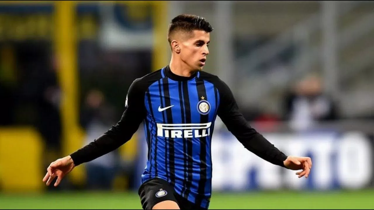 Cancelo trong màu áo Manchester City (ảnh: Internet) Cancelo trong màu áo Manchester City (ảnh: Internet)