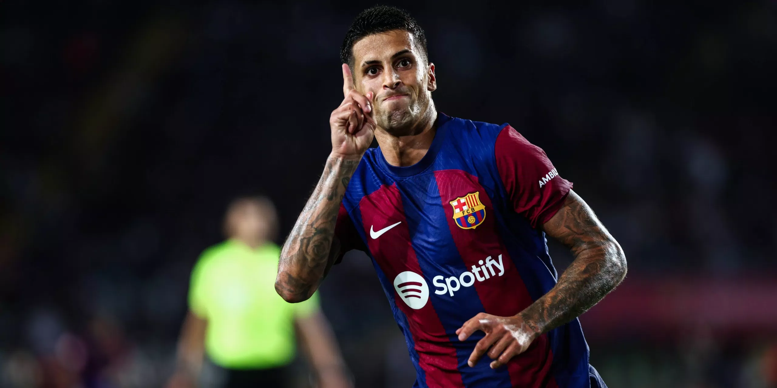 Cancelo trong màu áo Barcelona (ảnh: Internet) Cancelo trong màu áo Barcelona (ảnh: Internet)