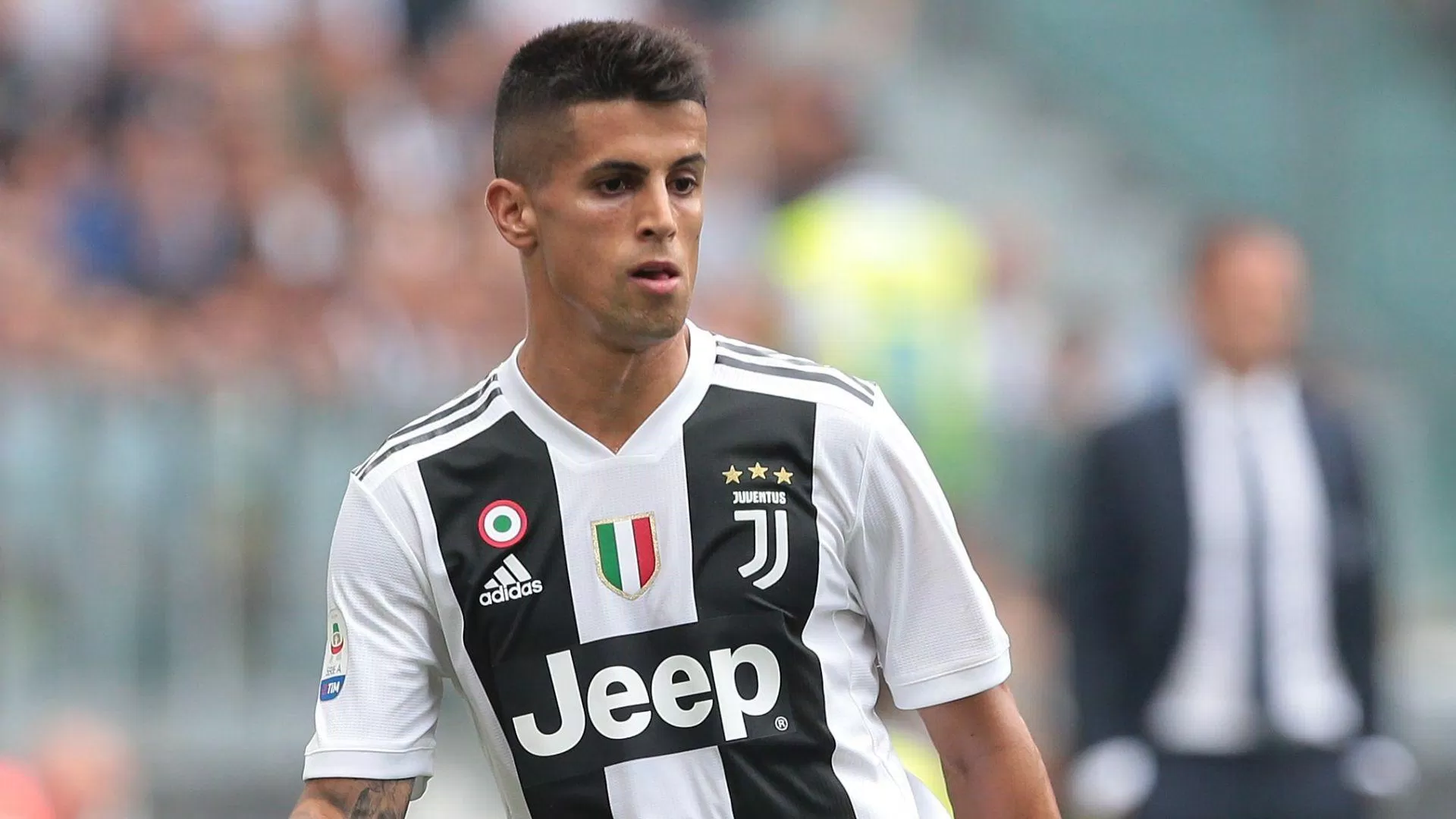 Cancelo trong màu áo Juventus (ảnh: Internet) Cancelo trong màu áo Juventus (ảnh: Internet)