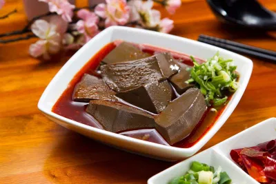 Các món ăn này hẳn sẽ hợp khẩu vị với ma cà rồng lắm đây (Ảnh: Internet)