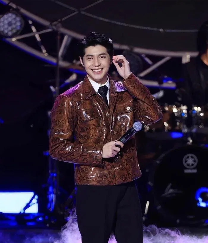 Với Noo Phước Thịnh, Làn sóng xanh chính là "thanh xuân" của nam ca sĩ (Ảnh: Internet)