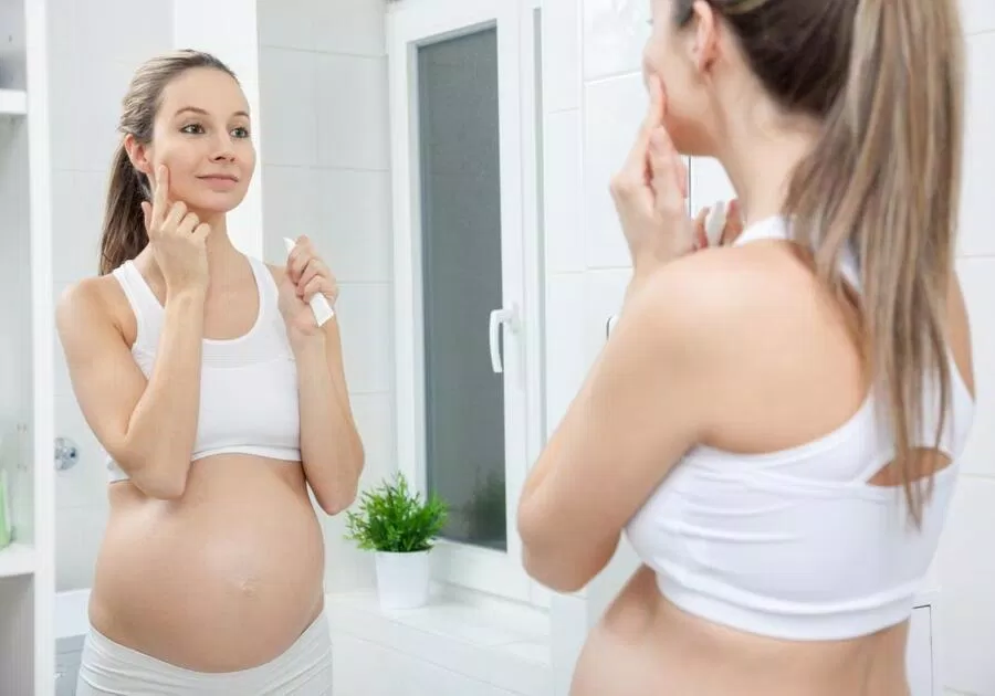 Paraben làm xuất hiện mụn trên da và gây ảnh hưởng đến mẹ bầu