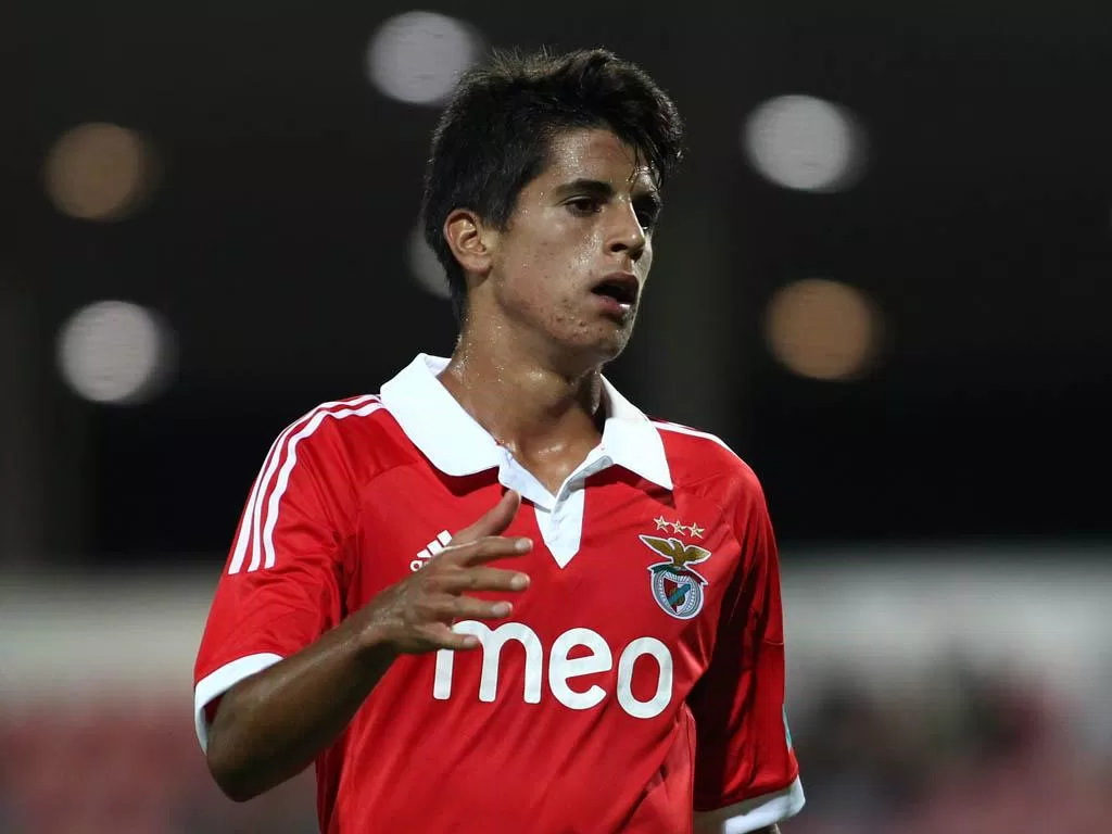 Cancelo trong màu áo Benfica (ảnh: Internet) Cancelo trong màu áo Benfica (ảnh: Internet)