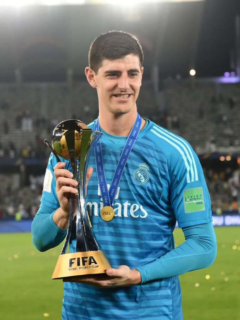 Courtois với chức vô địch FIFA Club World Cup (ảnh: Internet) Courtois với chức vô địch FIFA Club World Cup (ảnh: Internet)