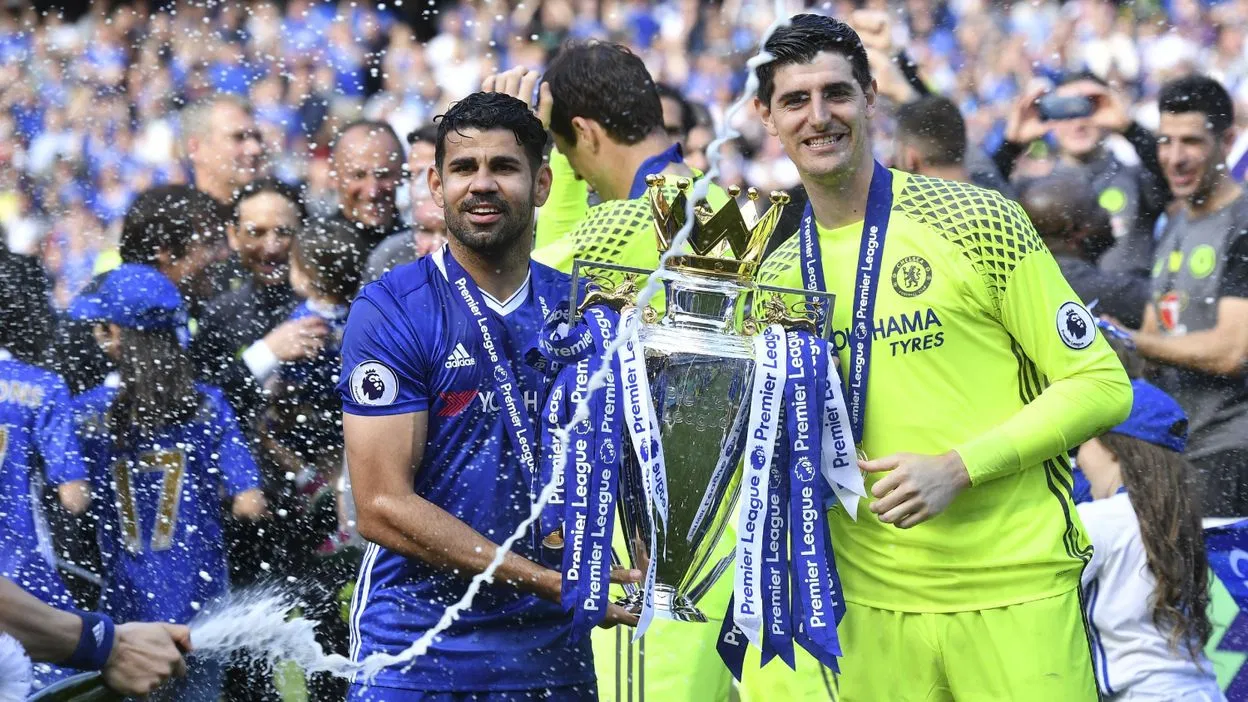 Hình ảnh vô địch Ngoại hạng Anh của Courtois (ảnh: Internet) Hình ảnh vô địch Ngoại hạng Anh của Courtois (ảnh: Internet)