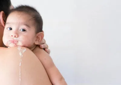 Trẻ sơ sinh bị ọc sữa liên tục: Nguyên nhân do đâu và cách xử lý (ảnh: Internet) Trẻ sơ sinh bị ọc sữa liên tục: Nguyên nhân do đâu và cách xử lý (ảnh: Internet)
