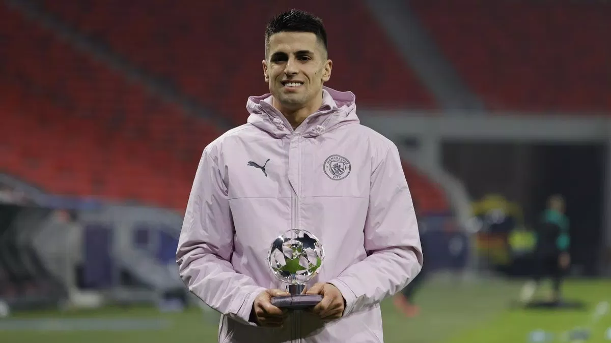 Cancelo cùng những giải thưởng cá nhân đạt được sau mỗi trận đấu (ảnh: Internet)