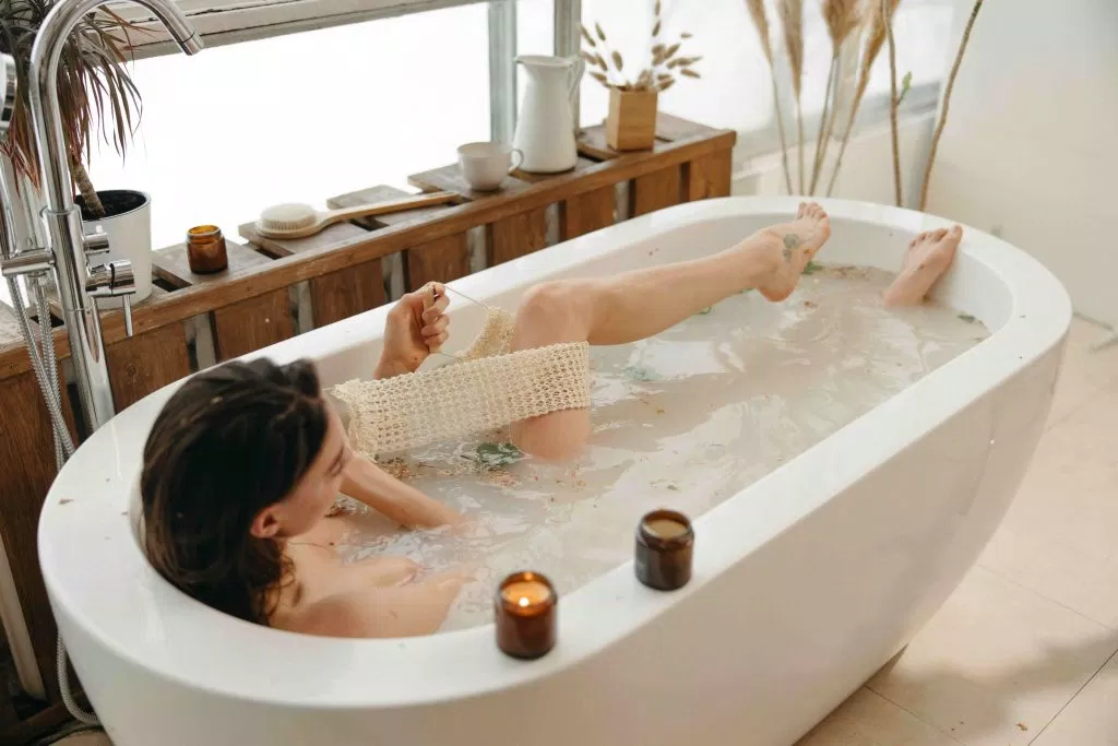 Bạn có thể thực hiện những phương pháp spa đơn giản ngay tại nhà (Nguồn: Internet)