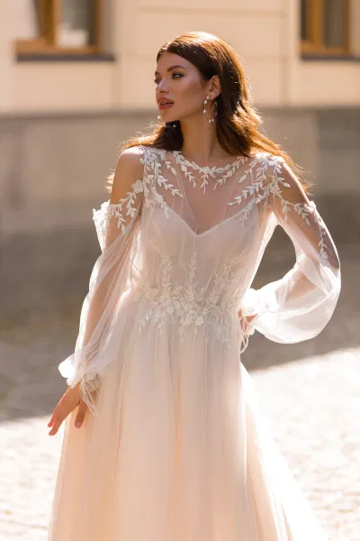 Độc đáo với váy cưới phong cách boho (Nguồn: Internet) Độc đáo với váy cưới phong cách boho (Nguồn: Internet)