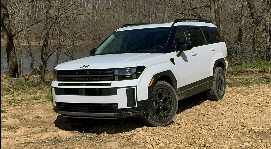 Xe Hyundai Santa Fe XRT 2024 (Ảnh: Internet)