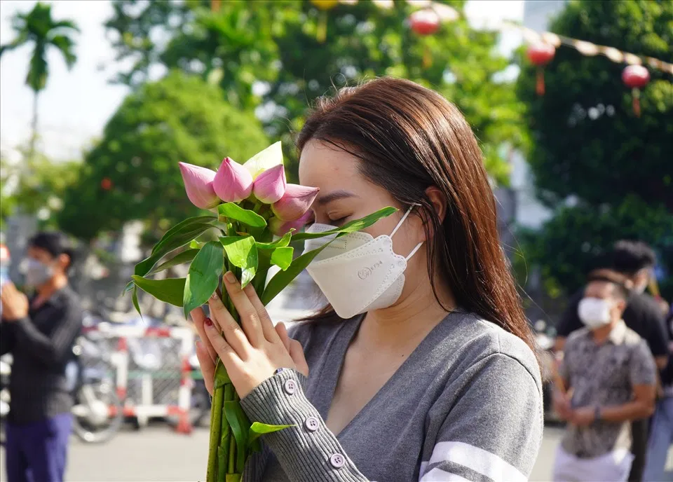 Những điều kiêng kỵ khi đi chùa thắp hương để không phạm sai (Ảnh: Internet)