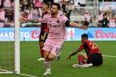 Lionel Messi ăn mừng bàn thắng trong màu áo Inter Miami (Ảnh: Internet) Lionel Messi ăn mừng bàn thắng trong màu áo Inter Miami (Ảnh: Internet)