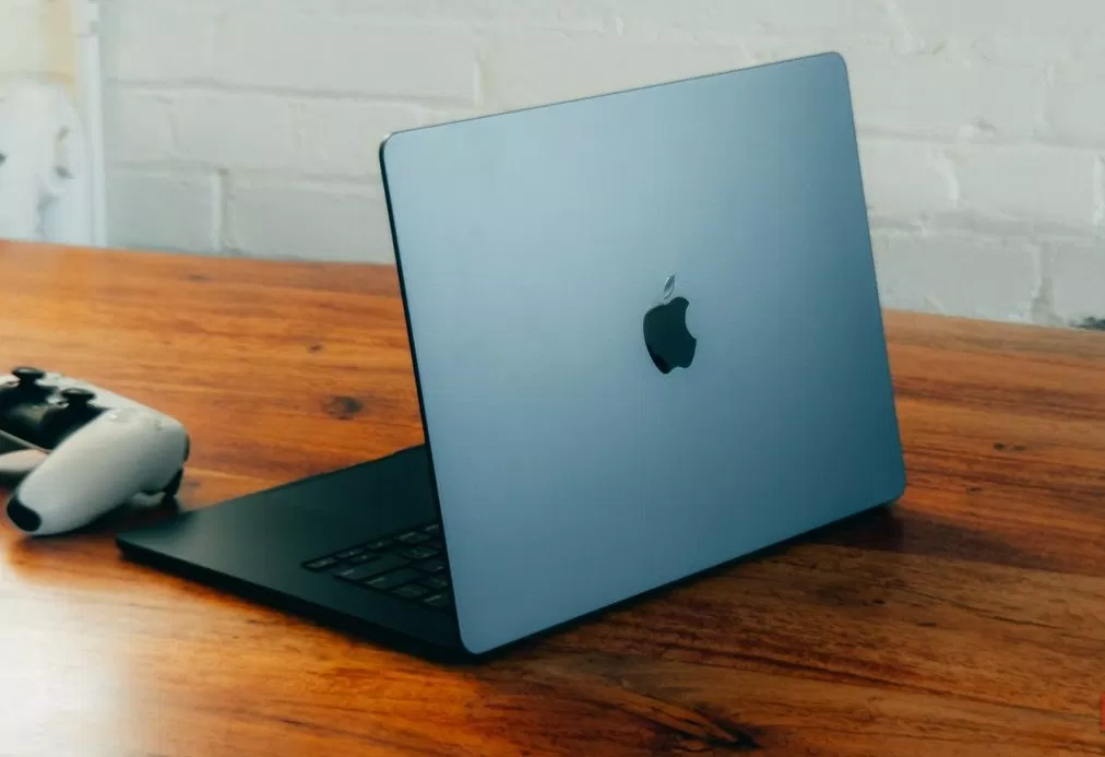 MacBook Air M3 13 inch (Ảnh: Internet) MacBook Air M3 13 inch (Ảnh: Internet)