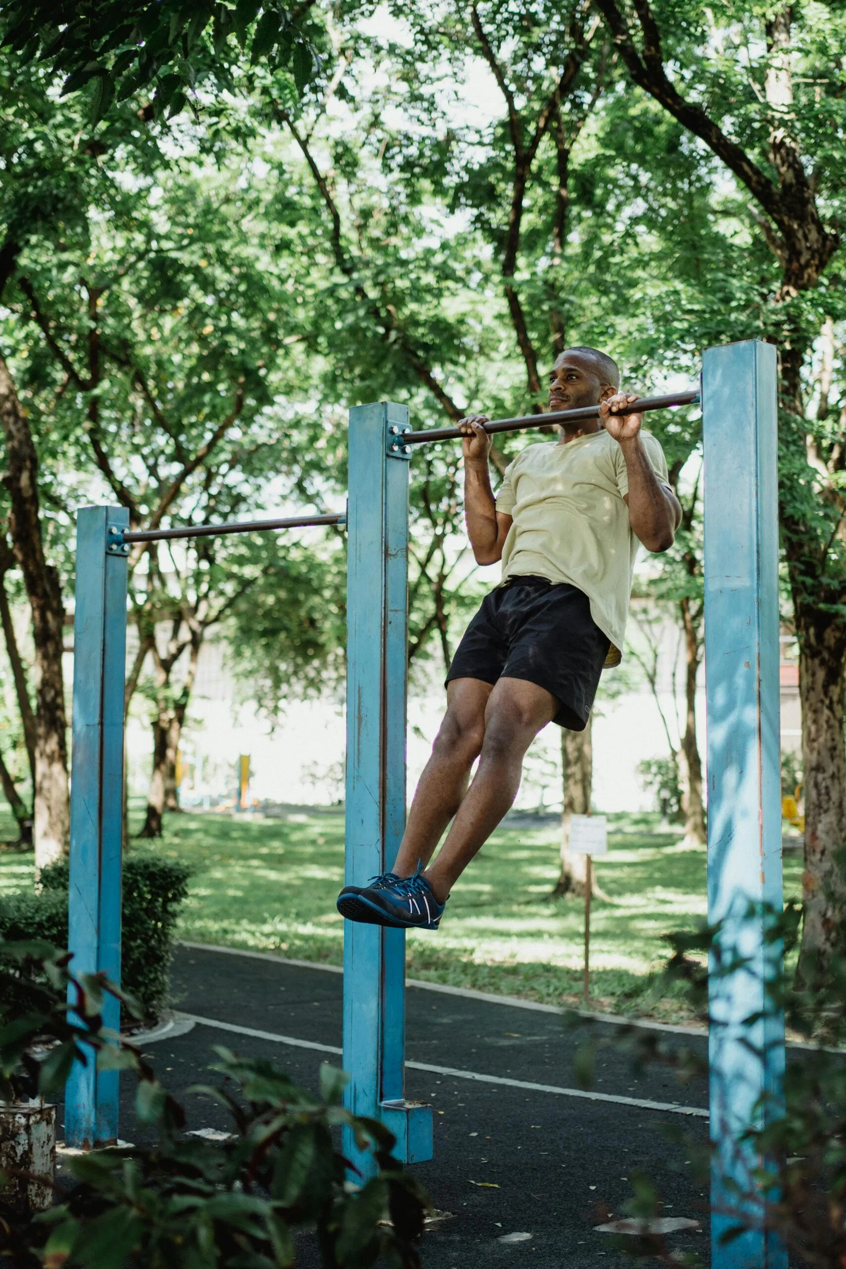Động tác kéo xà trung tính là lý tưởng để tăng cường sức mạnh cho cơ thể.(Nguồn: Internet)
