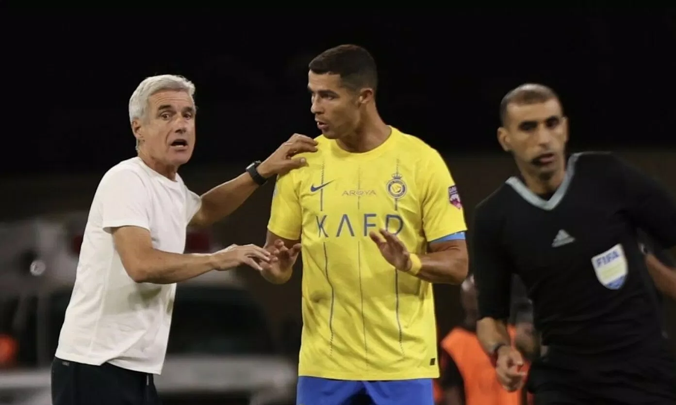 HLV Al Nassr bị chê 'yếu đuối' trước Ronaldo (Nguồn: Internet) Al Nassr thoát khỏi vũng bùn nhờ Cristiano Ronaldo tỏa sáng Al Nassr al nassr vs al ahli alhi CR7 Cristiano Ronaldo điểm nhấn Firmino maximin saudi pro league tỏa sáng trận đấu