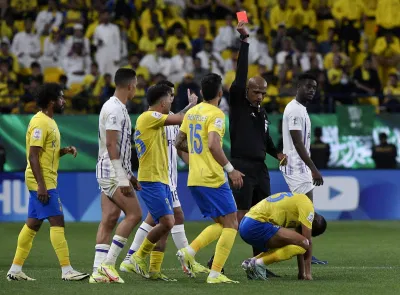 Ronaldo tan mộng giấc mơ vô địch C1 Châu Á (Nguồn: Internet) Ronaldo tan mộng giấc mơ vô địch C1 Châu Á (Nguồn: Internet)