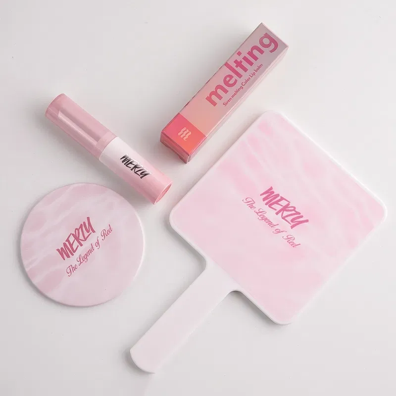 Son dưỡng có màu Merzy Siren Melting Color Lip Balm (Ảnh: Internet)