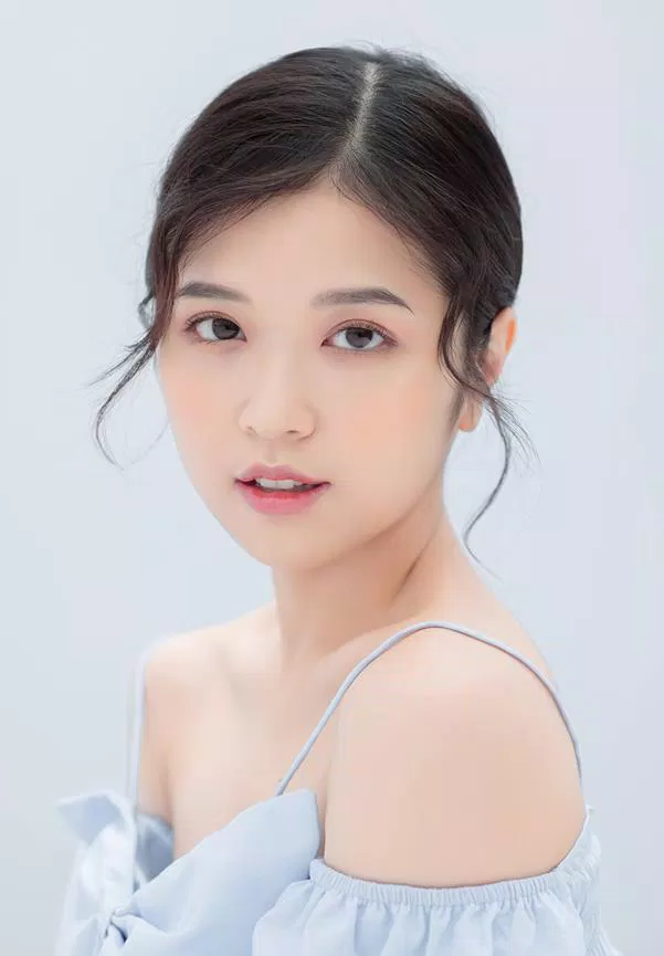 Tiểu sử Suni Hạ Linh