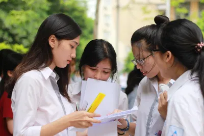 Tìm hiểu kĩ về trường đại học mình sẽ gắn bó (Nguồn: Internet) Tìm hiểu kĩ về trường đại học mình sẽ gắn bó (Nguồn: Internet)