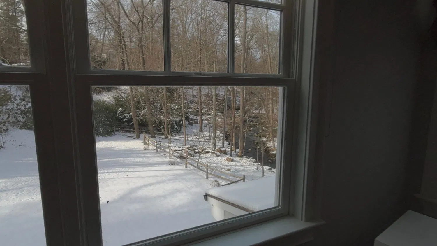 Hình ảnh ở chế độ xuyên thấu của Vision Pro (Ảnh: Internet) Hình ảnh ở chế độ xuyên thấu của Vision Pro (Ảnh: Internet)