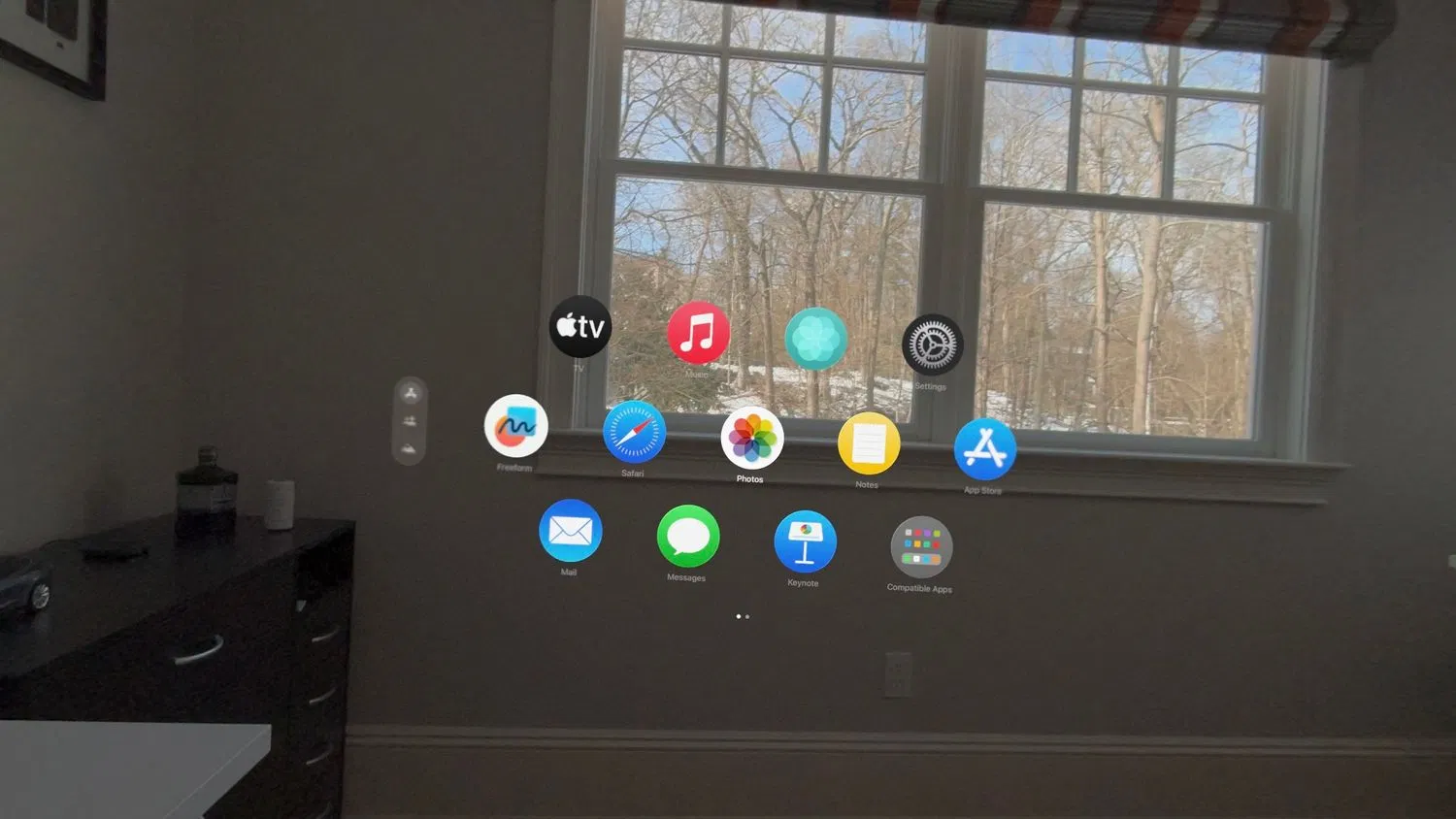 Màn hình chính của visionOS (Ảnh: Internet) Màn hình chính của visionOS (Ảnh: Internet)