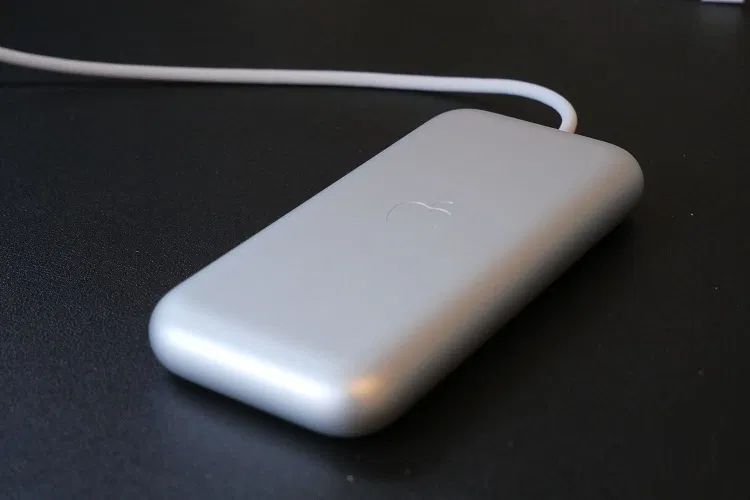 Pin của Vision Pro (Ảnh: Internet) Pin của Vision Pro (Ảnh: Internet)