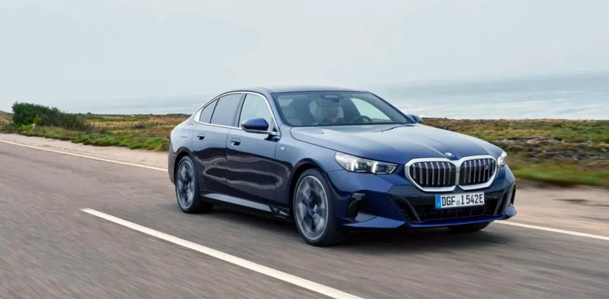 Xe BMW i5 (Ảnh: Internet) Xe BMW i5 (Ảnh: Internet)