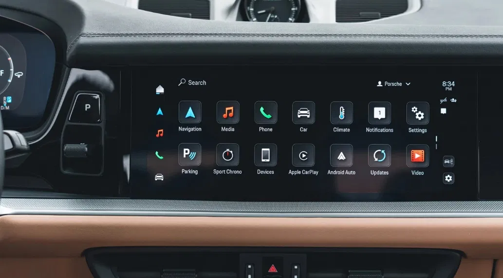 Màn hình điều khiển trung tâm của Porsche Cayenne 2024 (Ảnh: Internet)