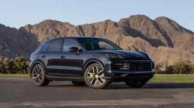 Xe Porsche Cayenne E-Hybrid 2024 (Ảnh: Internet) Xe Porsche Cayenne E-Hybrid 2024 (Ảnh: Internet)