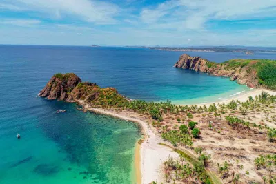 Bãi biển thơ mộng tuyệt đẹp ở Phú Yên.