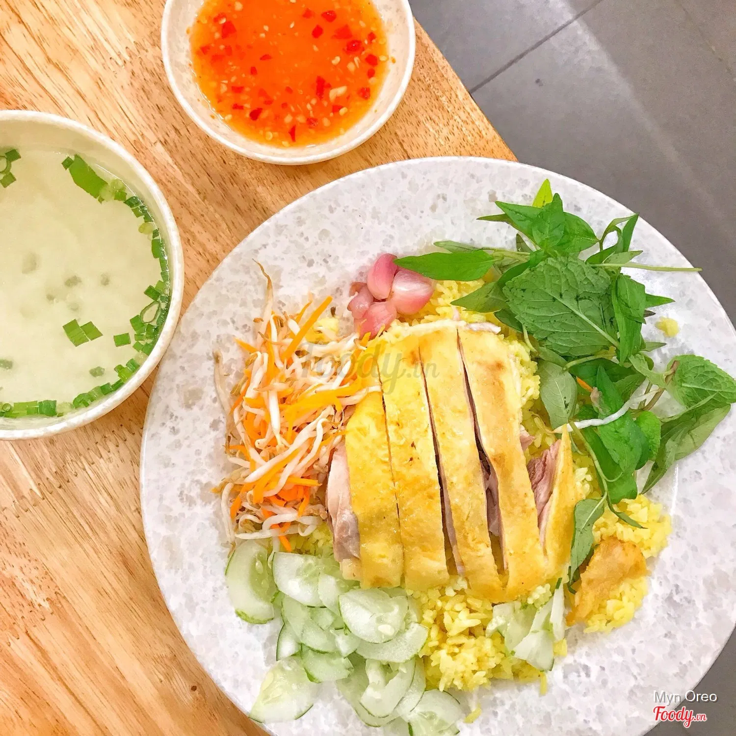 Món ăn ngon khó cưỡng đối với du khách.