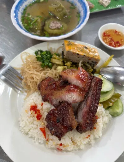 Cơm tấm Cô Ba. (Ảnh: Internet)