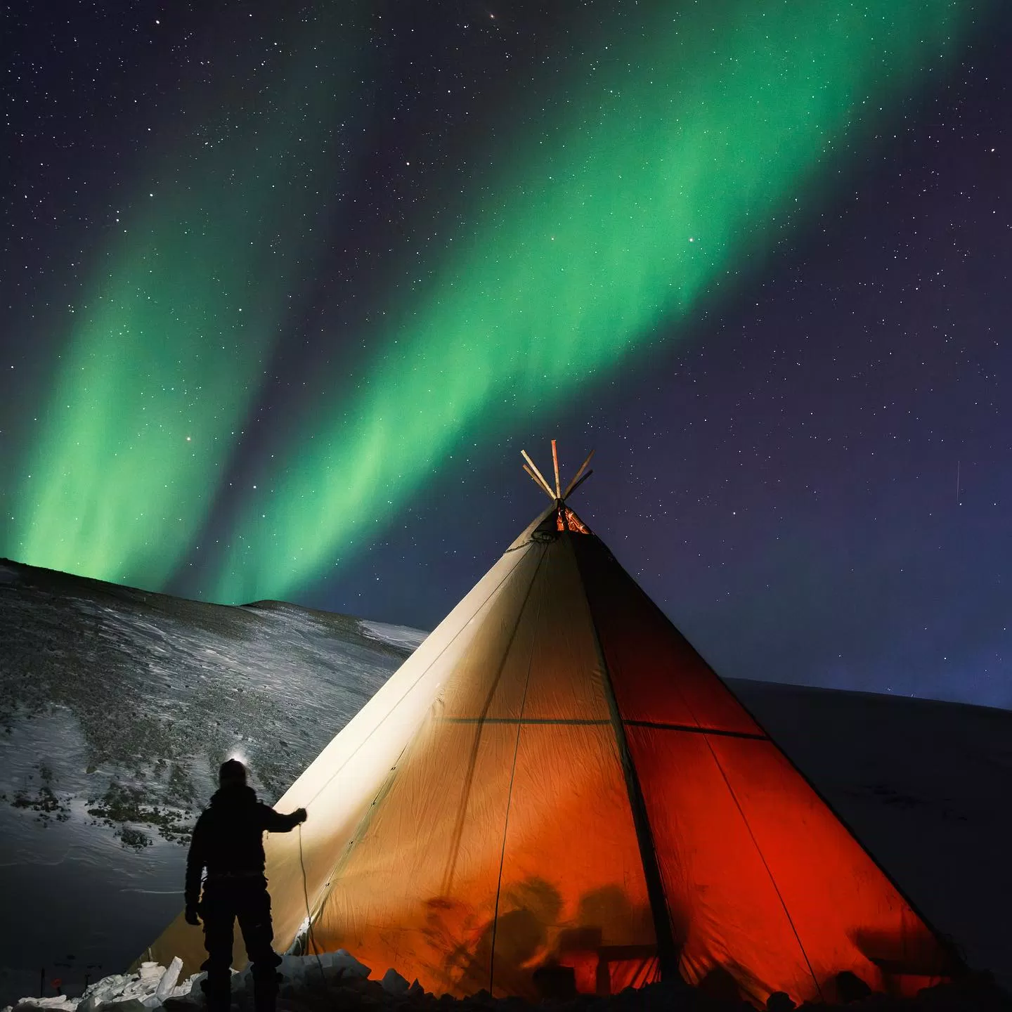 Địa điểm ngắm cực quang đẹp nhất: Svalbard Na Uy