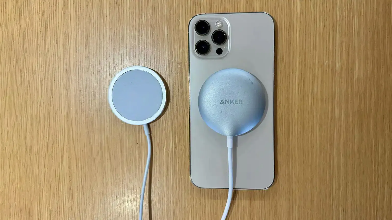 iPhone 12 Pro Max khi sử dụng sạc không dây Anker Qi2 MagGo cho tốc độ sạc nhanh như MagSafe (Ảnh: Internet) iPhone 12 Pro Max khi sử dụng sạc không dây Anker Qi2 MagGo cho tốc độ sạc nhanh như MagSafe (Ảnh: Internet)