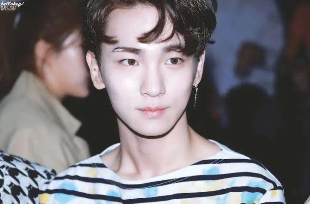 Key có vết sẹo ở lông mày (Ảnh: Internet)