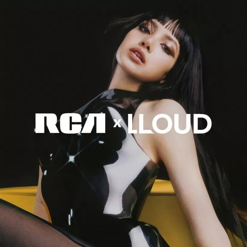 Lisa đã liên kết với RCA Records (Ảnh: Internet)