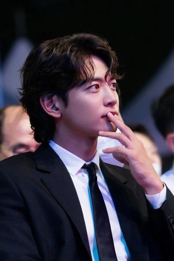 Minho chia sẻ lý do gia hạn hợp đồng với công ty chủ quản (Ảnh: Internet)