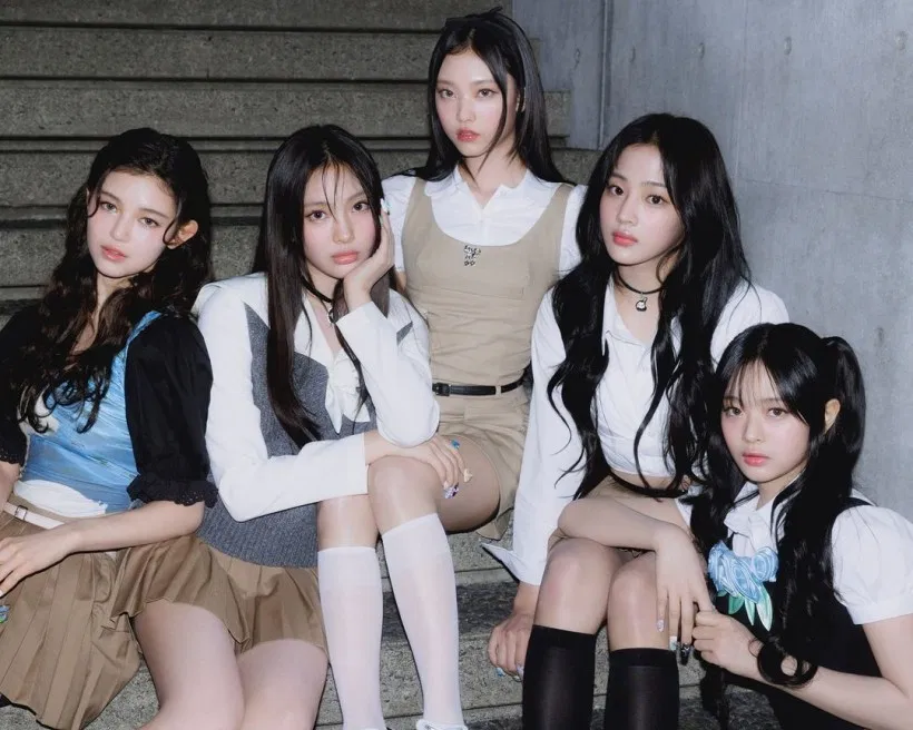 NewJeans vẫn phát hành double singles ở cả thị trường Hàn Quốc và Nhật Bản theo kế hoạch (Ảnh: Internet)
