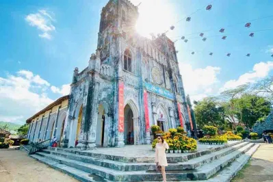 Nhà thờ Mằng Lăng với kiến trúc Gothic ở Phú Yên.