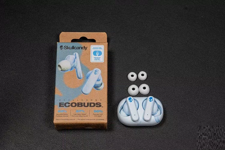 Bộ sản phẩm tai nghe Skullcandy Ecobuds (Ảnh: Internet)