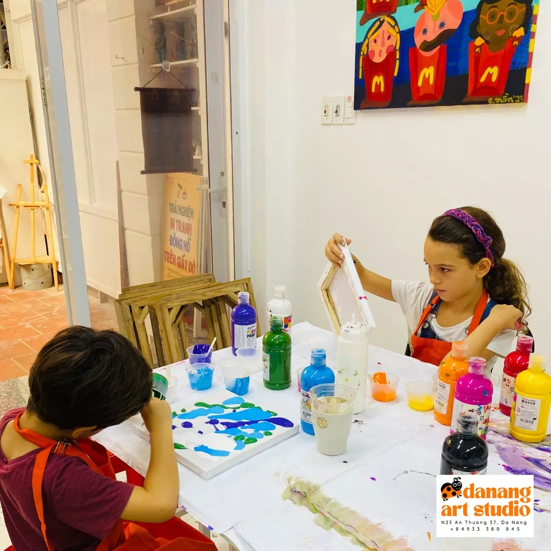 Danang Art Studio & Class có rất nhiều bạn nhỏ